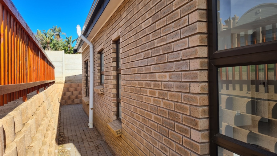 3 Bedroom Property for Sale in Dana Bay Western Cape